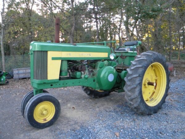 John Deere 620 Tractor Parts