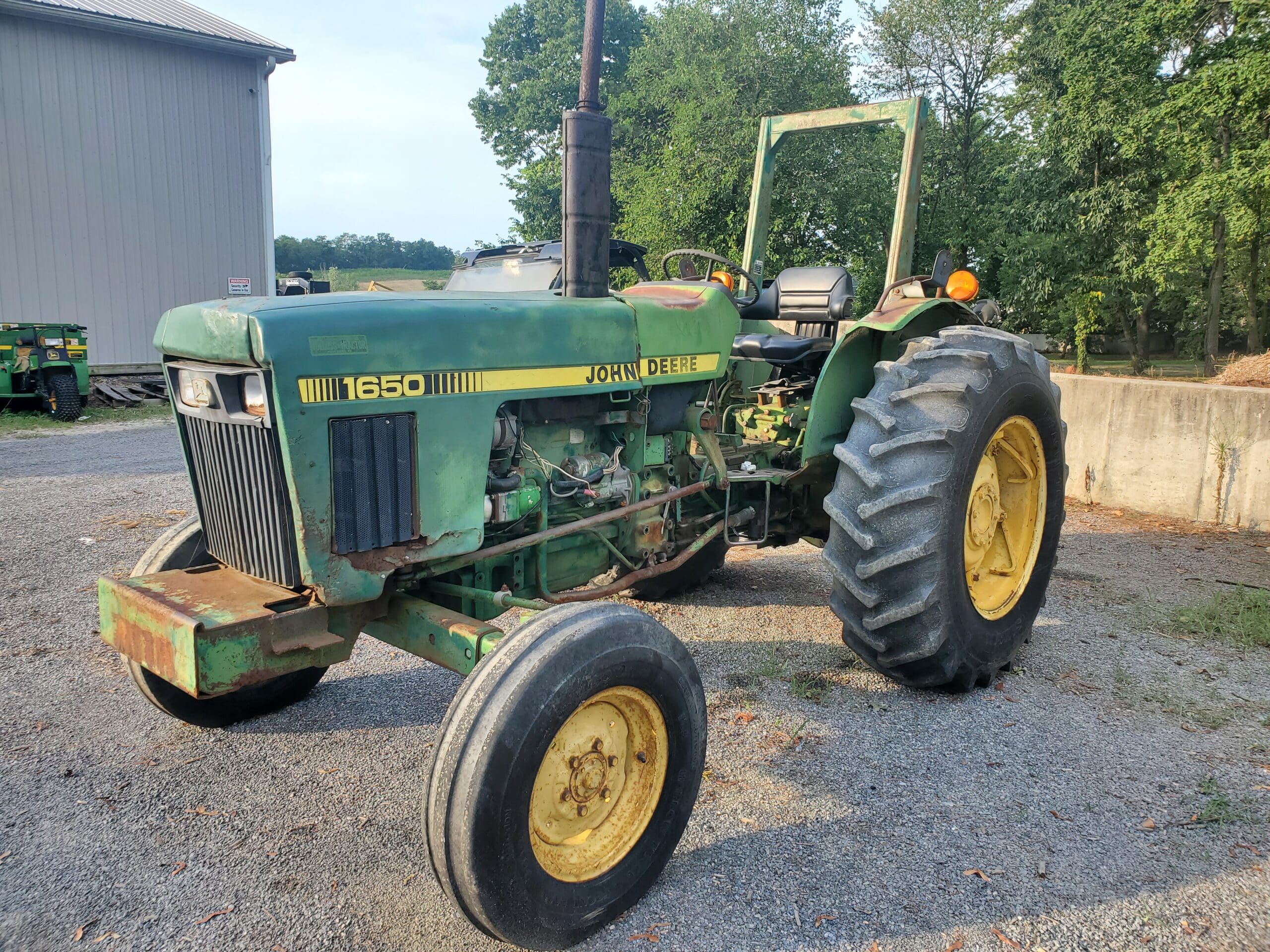 John Deere  1650 Tractor