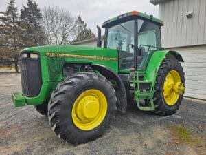 Photo of John Deere 8400 MFWD Tractor