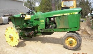 John Deere  3010 Diesel good running engi