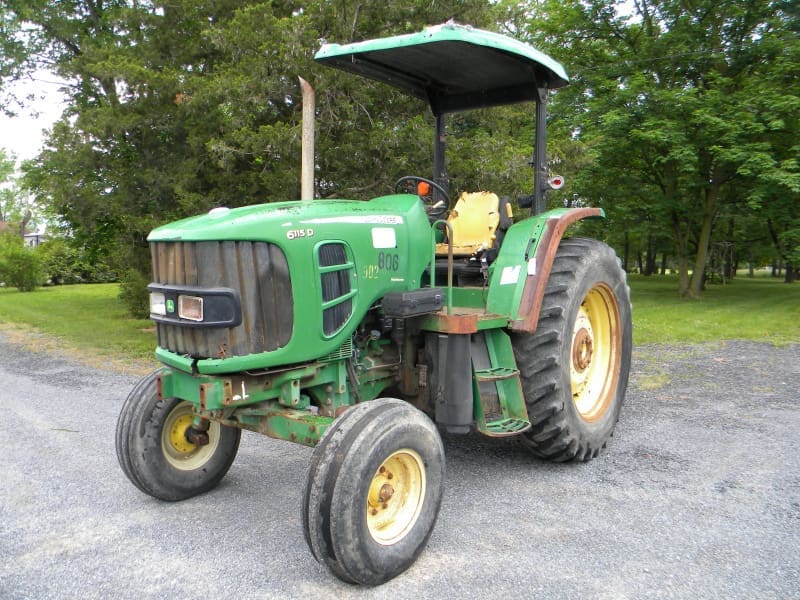John Deere  6115D Tractor