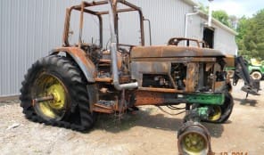 John Deere  7400 2WD fire damaged
