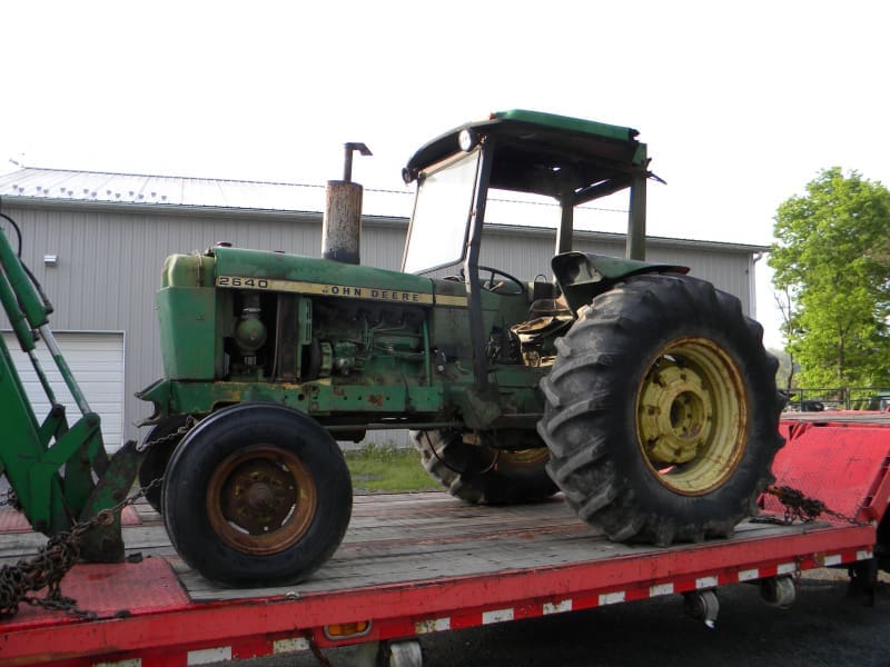 John Deere  2640 Tractor