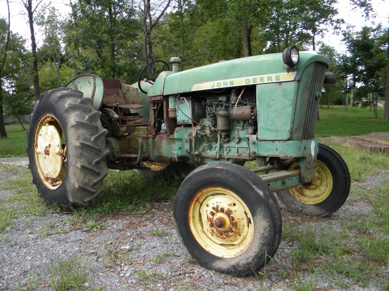 John Deere  1010 Tractor