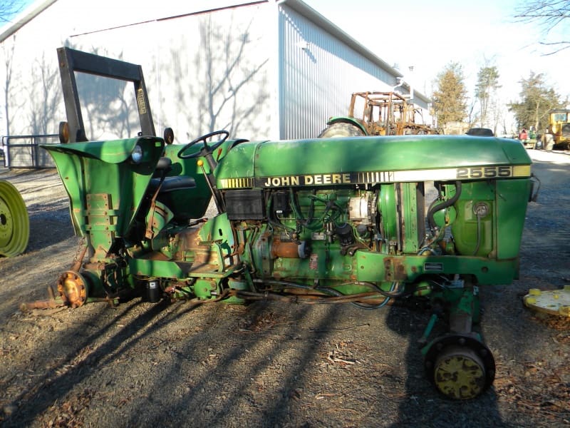 John Deere  2555 Tractor