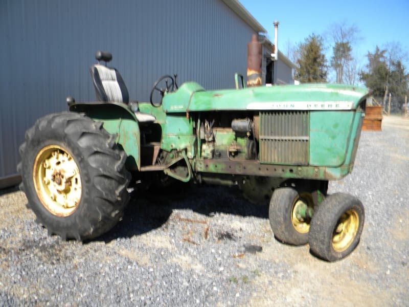 John Deere  3010 Gas Utility Tractor