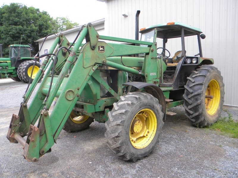 John Deere  2955 MFWD Tractor