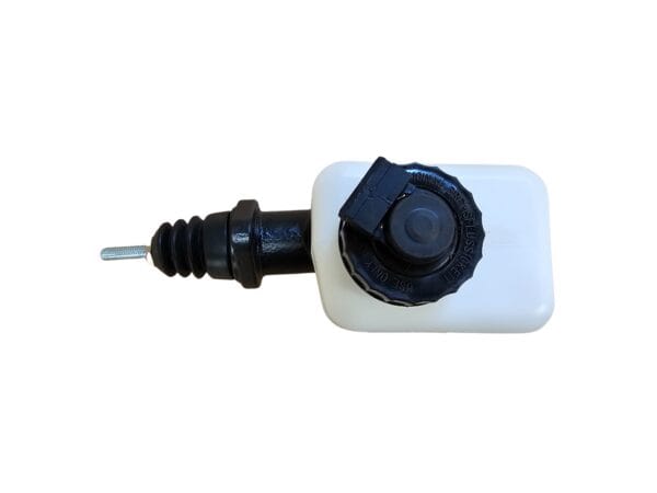 Clutch Master Cylinder - Image 4