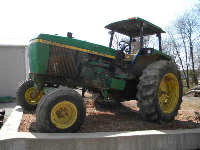 John Deere 4430 Quadrange Tractor Green Spring Tractor 9529